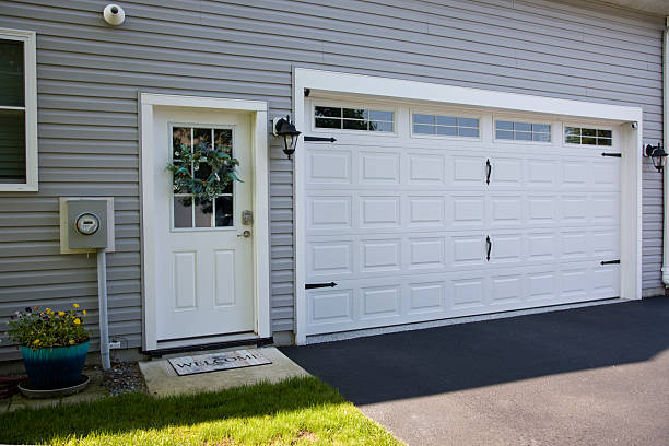 24/7 Emergency Garage Door Panel Replacement experts in Napa, CA